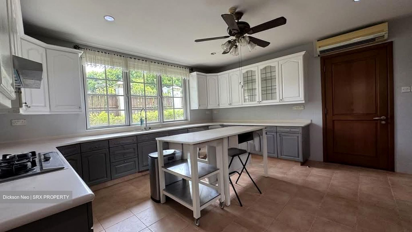 Holland Avenue (D10), Detached #556203691